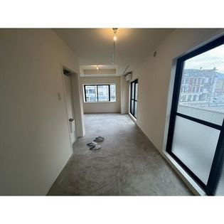 フォーライフ御影の明るい室内です