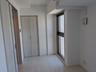 グルーブ神戸元町アリアのスタンダードな洋室です