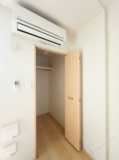 収納力抜群のウォークインクローゼット♪