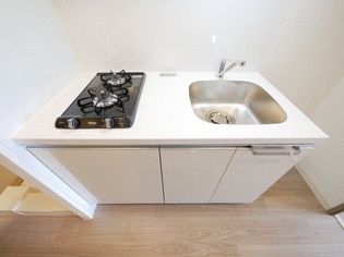 プレサンスOSAKA DOMECITY クロスティのコンパクトなキッチンで掃除もラクラク