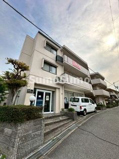 チャールズ・ミッシェルの画像