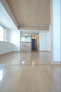 エステートモア・天神サクセスのきれいな内装です