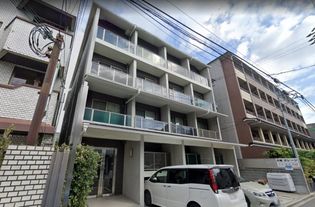 ドルフ・ソレイユ鞍馬口の画像