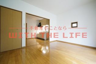 メゾン小林のきれいな洋室です