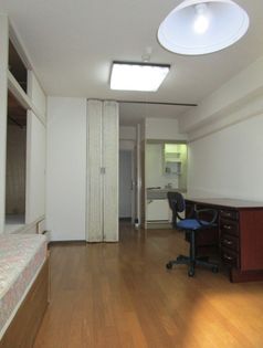 メゾンフジヨシの洋室です