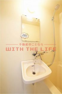 明るい洗面所です