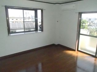 コスモハイツの使いやすい居間です