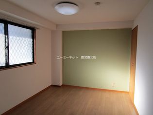 アムールFの画像