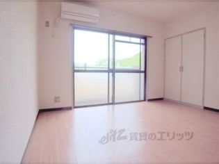 マンションシャロームの洋室:お部屋広めです。