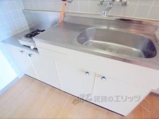 マンションシャロームのキッチン:キッチンも広め。