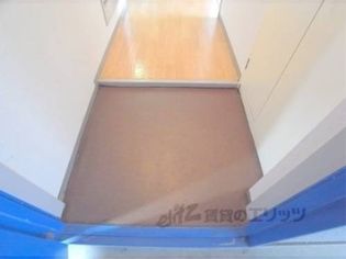 玄関:8帖のお部屋です。