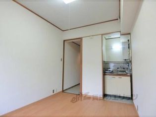 ハイツ清晃の洋室