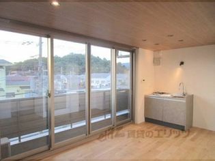 田辺ビル(岩倉)の洋室