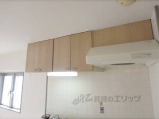 ウエストのキッチン