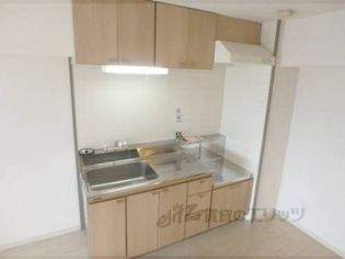 ウエストのキッチン