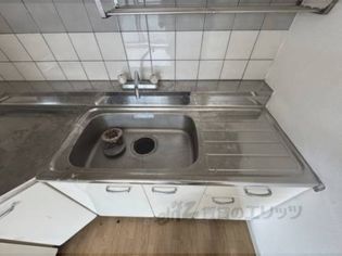 ライオンズ御前三条ビルのキッチン