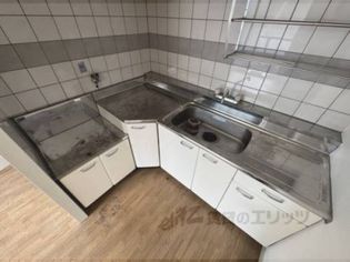 ライオンズ御前三条ビルのキッチン