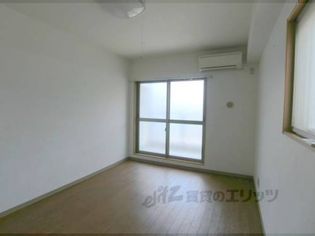 エスタシオン・デ・山科三品の洋室