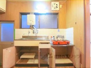 伊勢川ハイツのキッチン