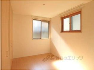 シャーメゾン嵯峨広沢の洋室