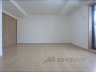 ベレーザ白梅町の洋室