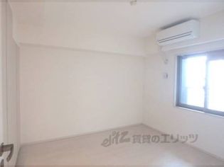 グランレ・ジェイド京都河原町の洋室