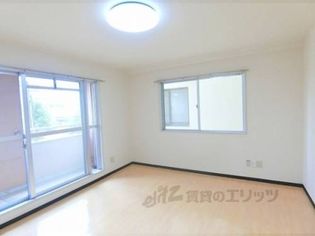 八日市桜館の洋室