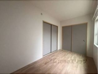 ファミールYAMAMOTOの洋室