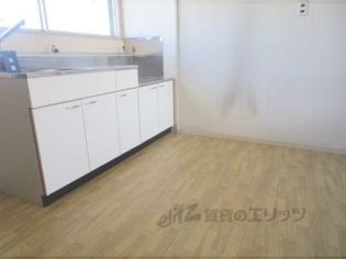 若葉ハイツのキッチン