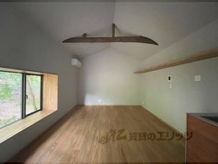 NEKOTO山科安朱のリビング