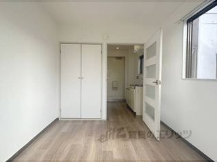 プレアール園田の洋室